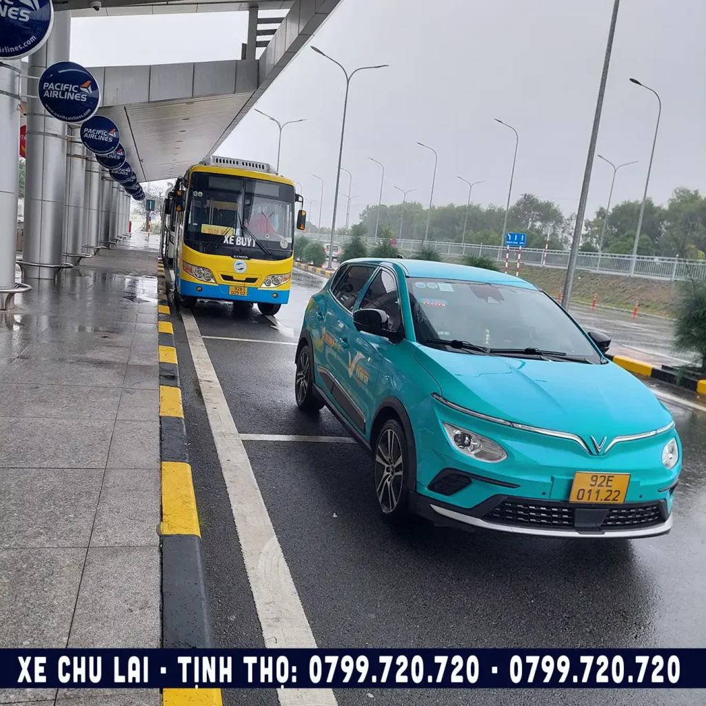 xe buýt và taxi xanh khai thác tại sân bay chu lai