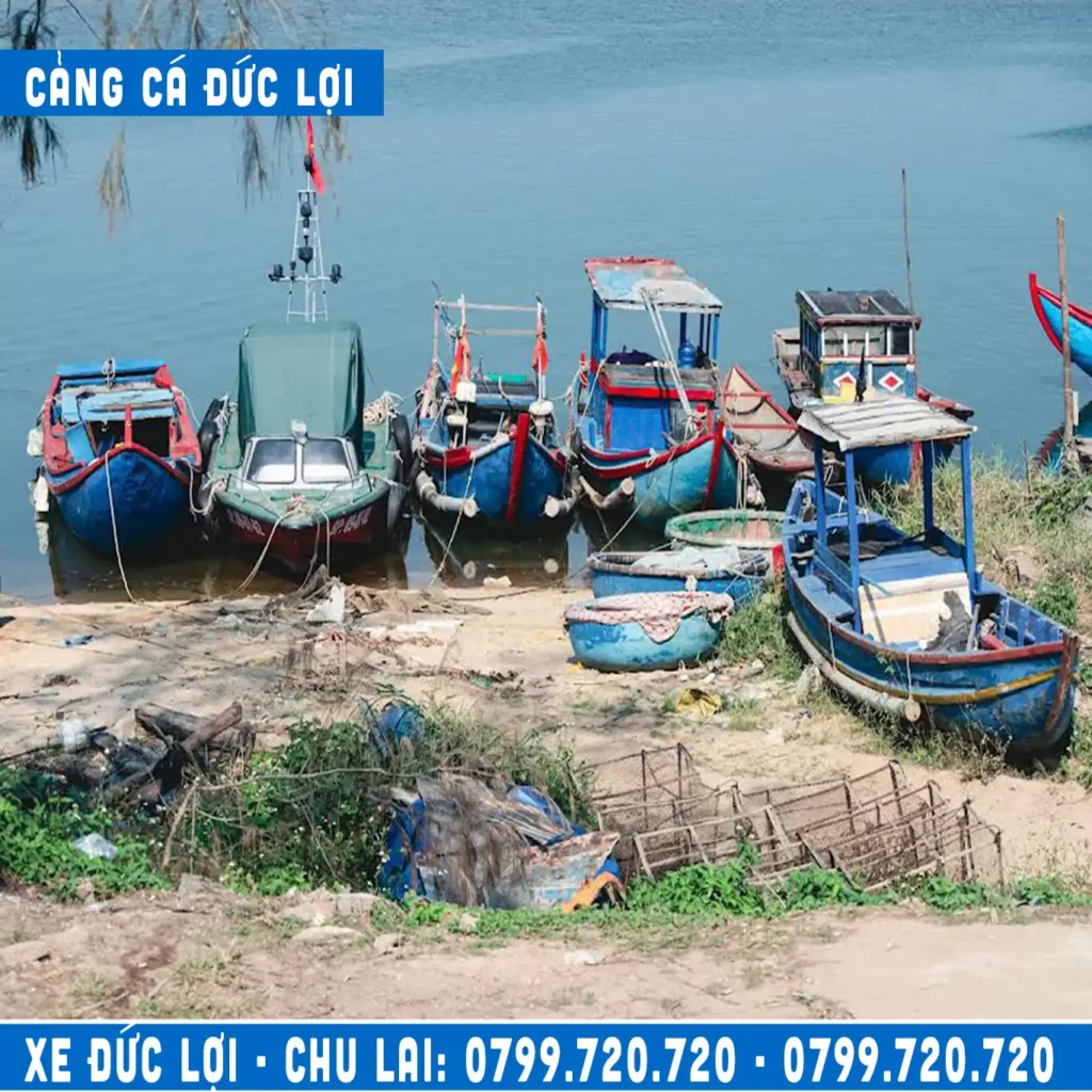 xe chu lai đi đức lợi và về cảng cá đức lợi mộ đức