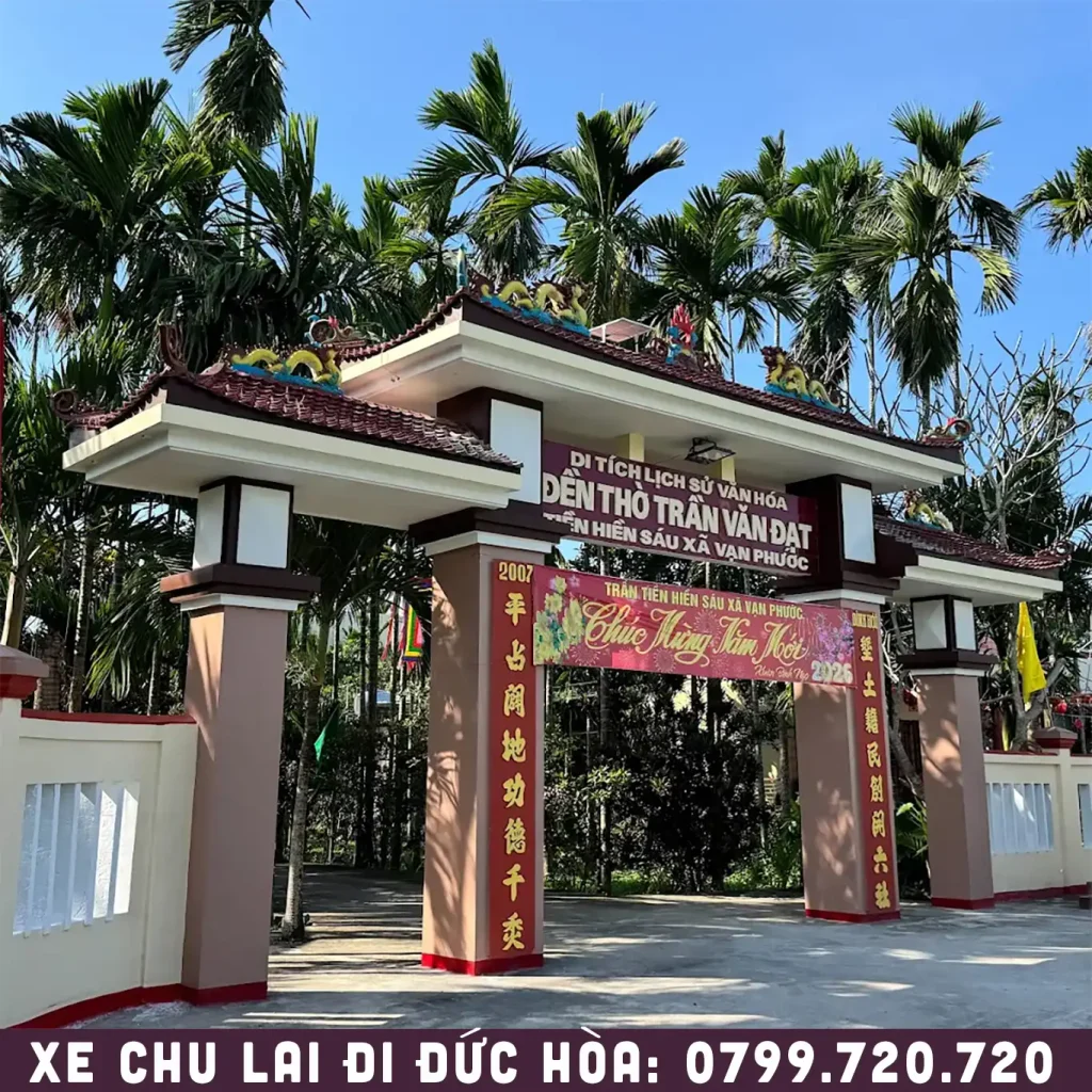 đền thờ trần văn đạt đức hòa mộ đức