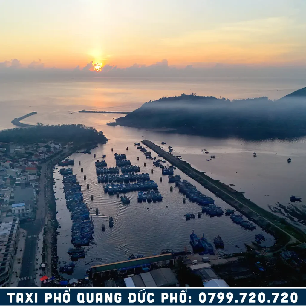 cảng mỹ á nhìn từ trên cao