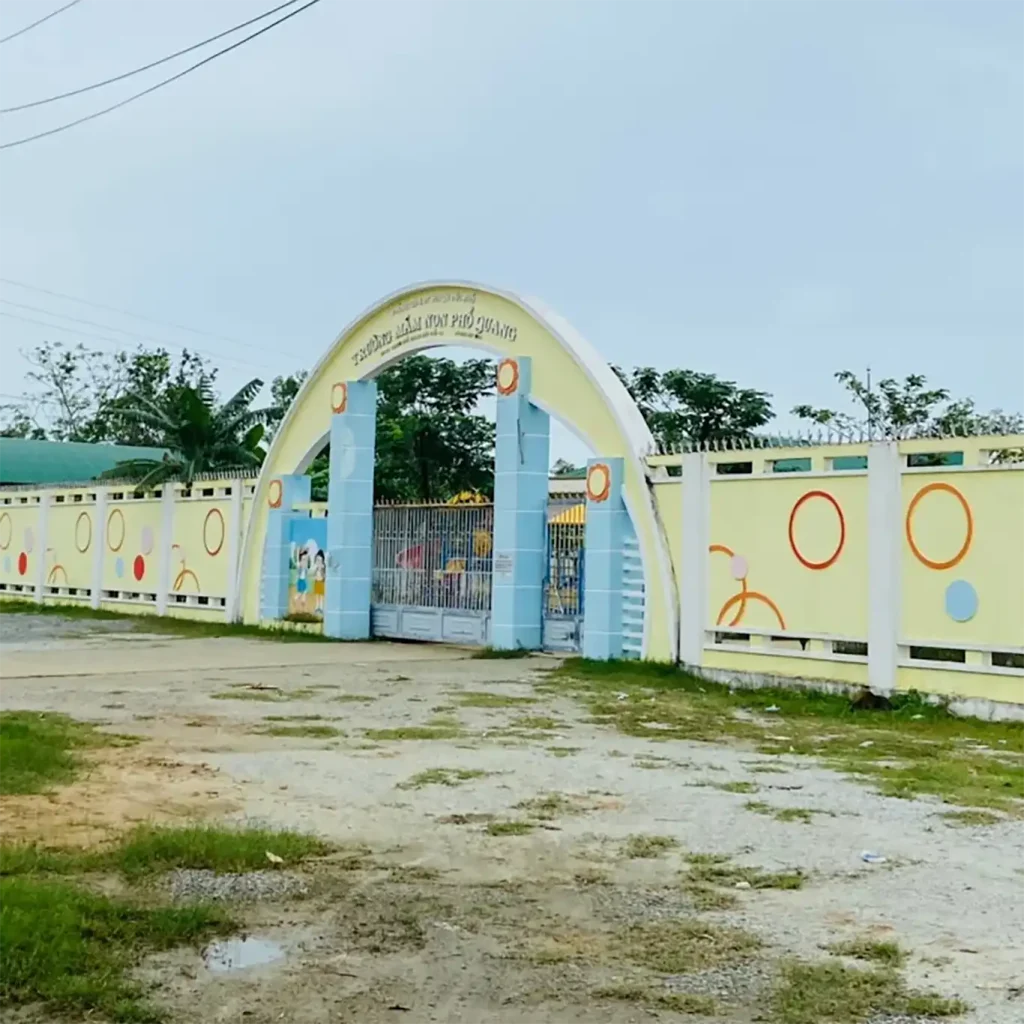 trường mầm non phổ quang đi sân bay